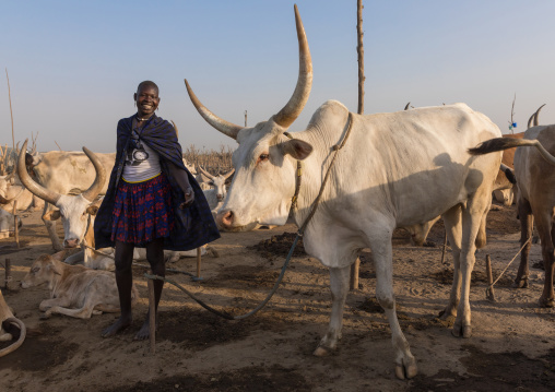 Portrait of a Mundari tribe woman in a cattle camp, Central Equatoria, Terekeka, South Sudan