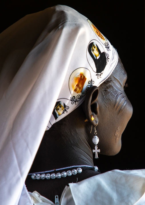 Portrait of a Mundari tribe nun with scarifications on the forehead, Central Equatoria, Terekeka, South Sudan