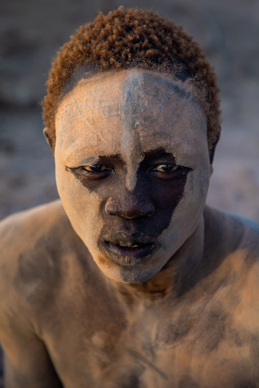 Mundari tribe man covered in ash to repel flies and mosquitoes, Central Equatoria, Terekeka, South Sudan