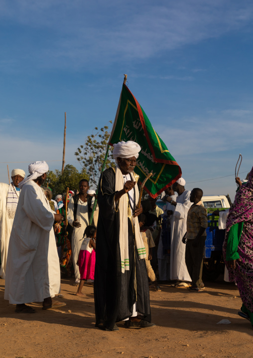 Friday sufi celebration at sheikh Hamad el Nil tomb, Khartoum State, Omdurman, Sudan