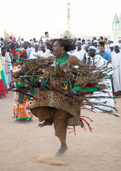 Sufi whirling dervish at Omdurman sheikh Hamad el Nil tomb, Khartoum State, Omdurman, Sudan