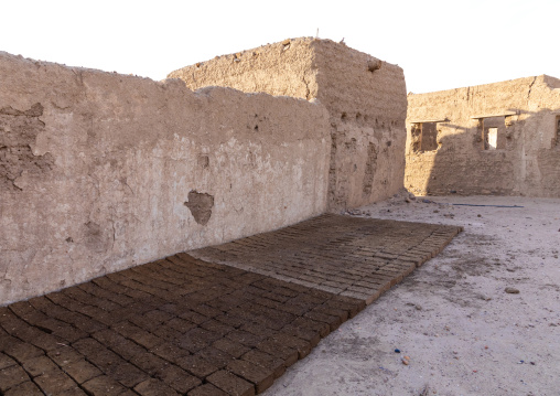 Craft manufacturing of mud bricks, Northern State, Al-Khandaq, Sudan