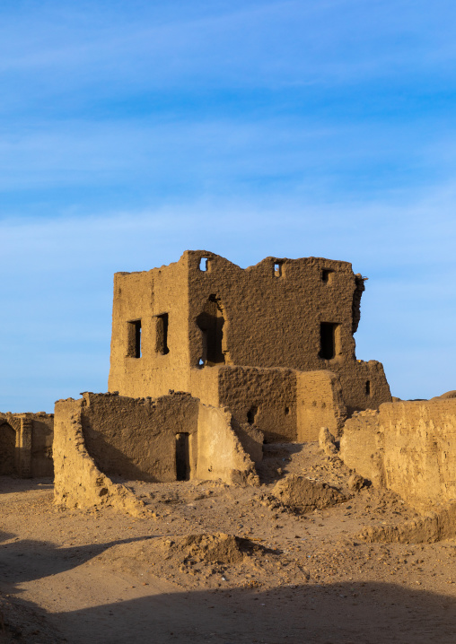 Abandonned mudbrick house, Northern State, Al-Khandaq, Sudan