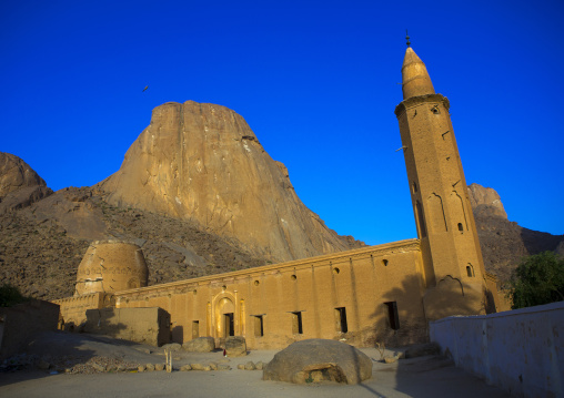 Sudan, Kassala State, Kassala, khatmiyah mosque at the base of the taka mountains