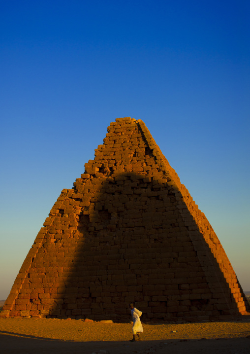 Sudan, Northern Province, Karima, the pyramids at jebel barkal, used by napatan kings