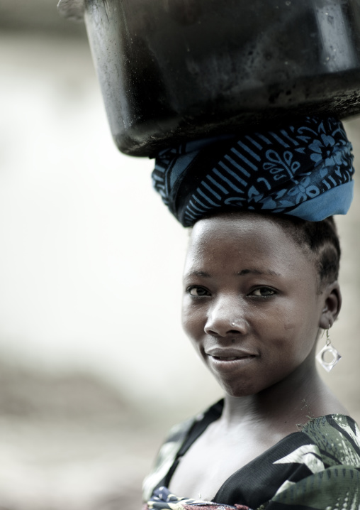 Tanzanian girl , Tanzania