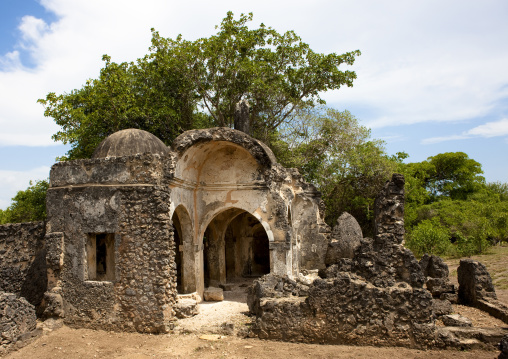 Old msikiti mosque in kilwa kisiwani, Tanzania