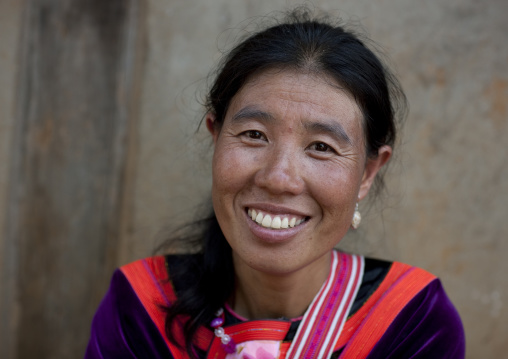 Ban nam rin village, Lisu tribe woman, Thailand