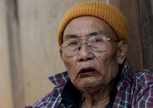 Ban nam rin village, Lisu tribe old man, Thailand