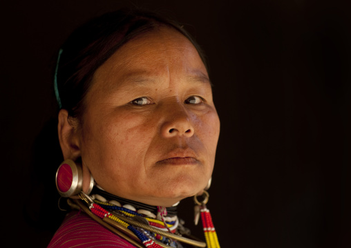 Kor yor tribe woman, North thailand