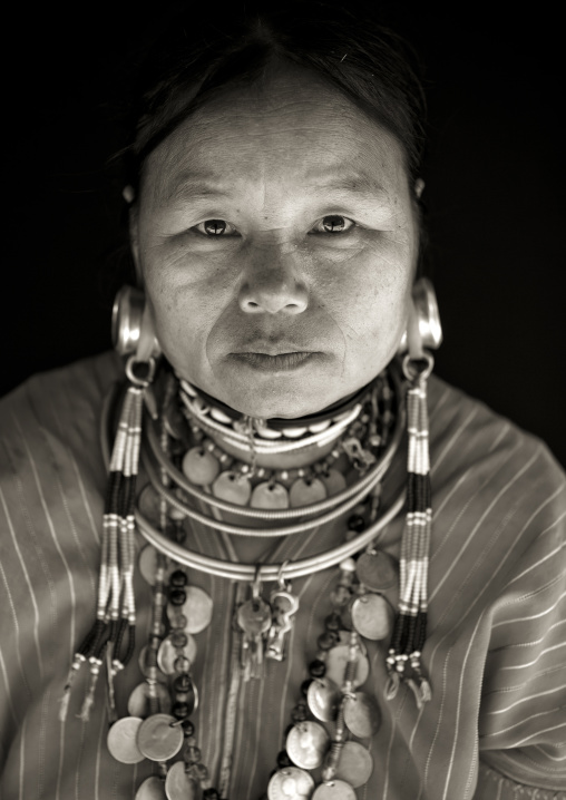 Kor yor tribe woman, North thailand