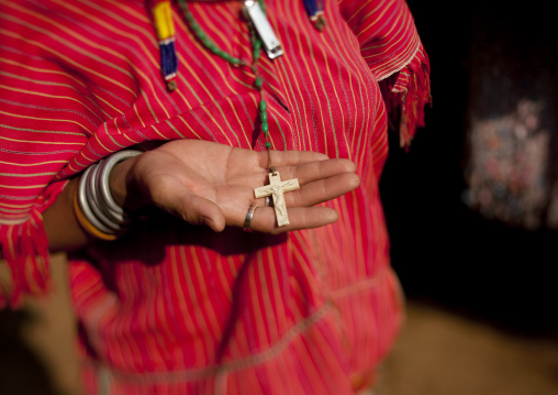 Kor yor tribe woman, Nam peang din village, North thailand