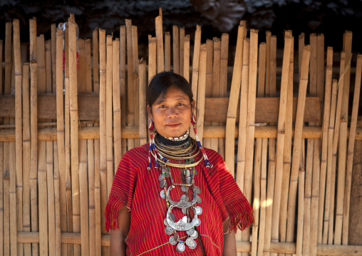 Kor yor tribe woman, Nam peang din village, North thailand