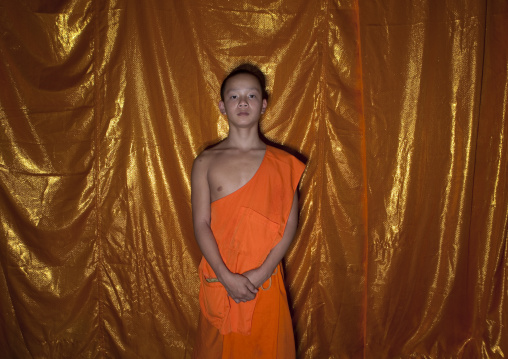 Monk in mae hong son temple, Thailand