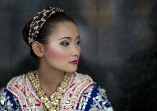 Thai dancer at phra brahma erawan, Bangkok, Thailand