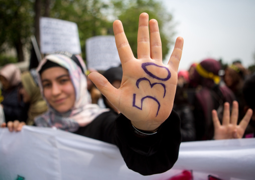 Demonstration of muslim brotherhood after egyptian court sentences 530 people to death, Marmara Region, istanbul, Turkey