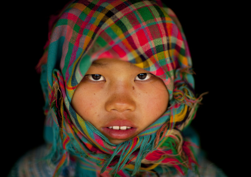 Veiled flower hmong teenage girl, Sapa, Vietnam