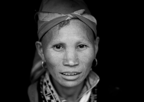 Red dzao woman with a headscarf, Sapa, Vietnam