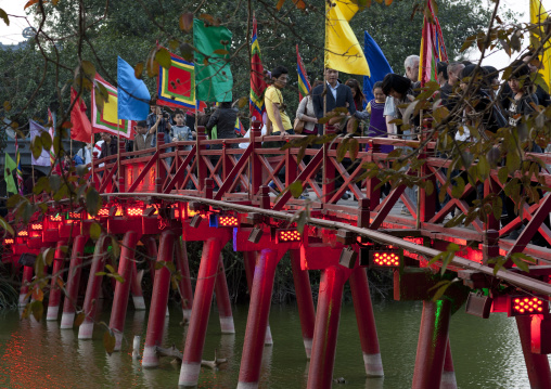 Huc bridge on hoan kiem lake, Hanoi, Vietnam