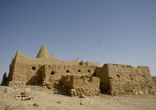 Adobe Mosque In The Desert, Shabwa, Yemen